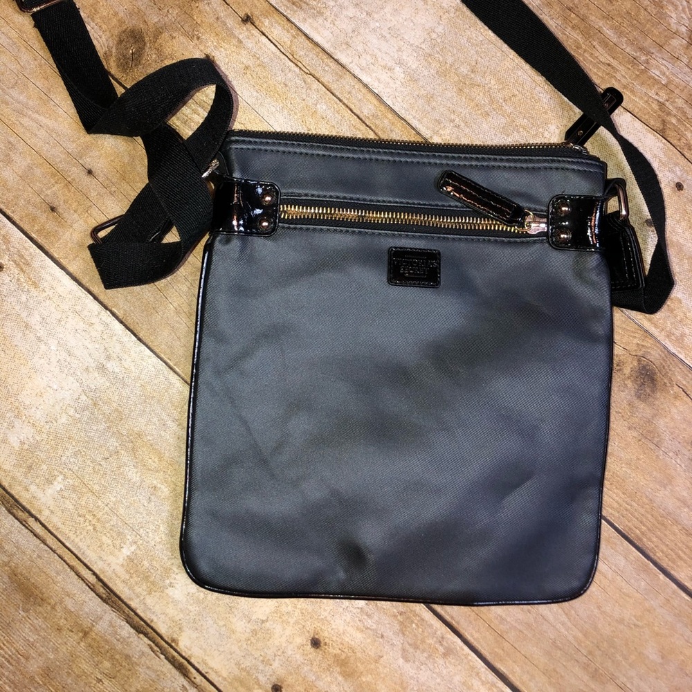 NWOT VS CROSSBODY